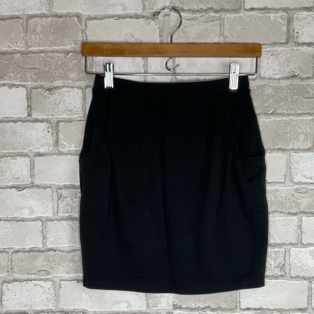 NWT ASOS Black Mini Skirt Size 4
